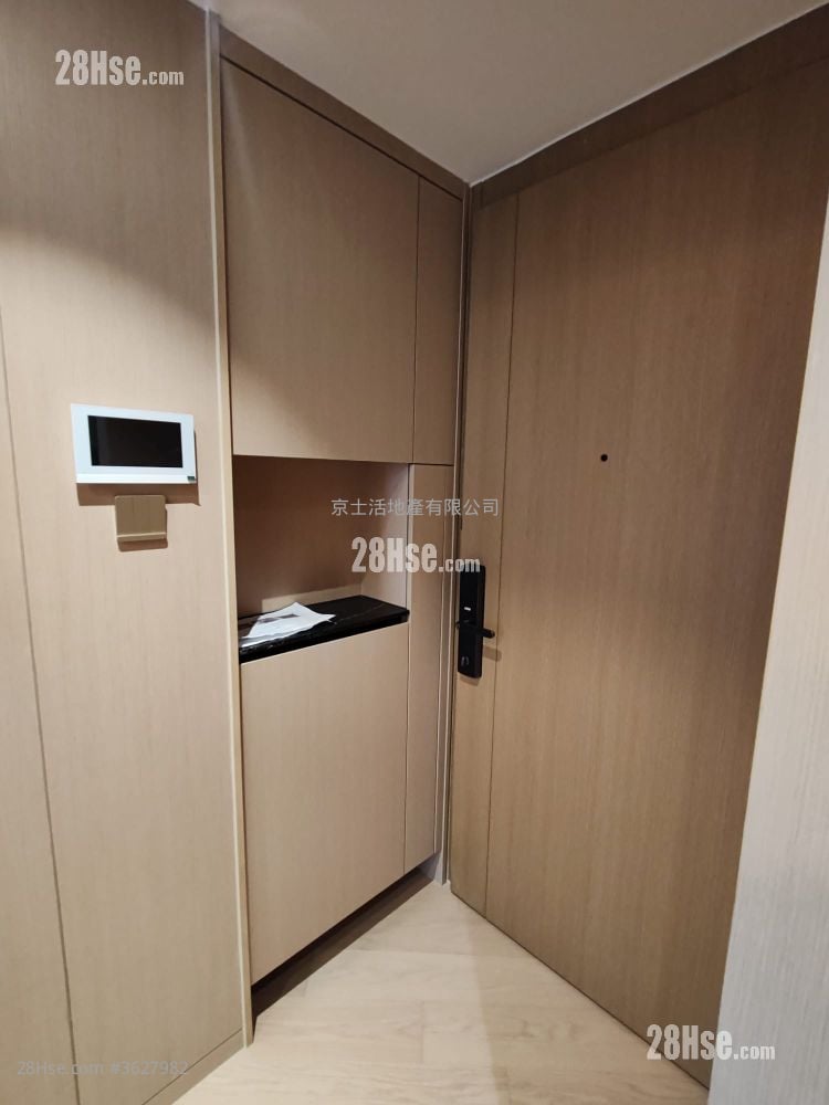 The Arles Rental 1 Bedroom , 1 Bathroom 346 ft²