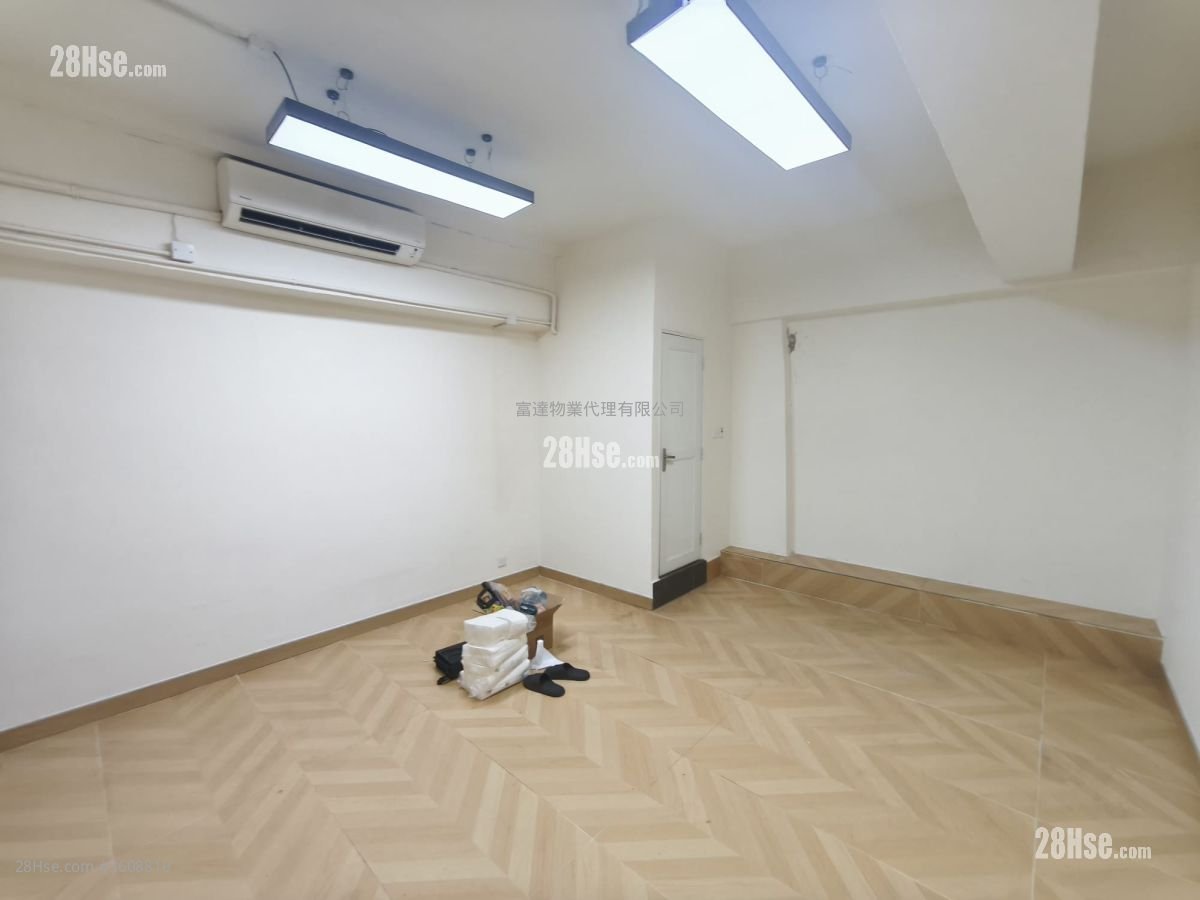 天順工業大廈 租盤 230 平方呎
