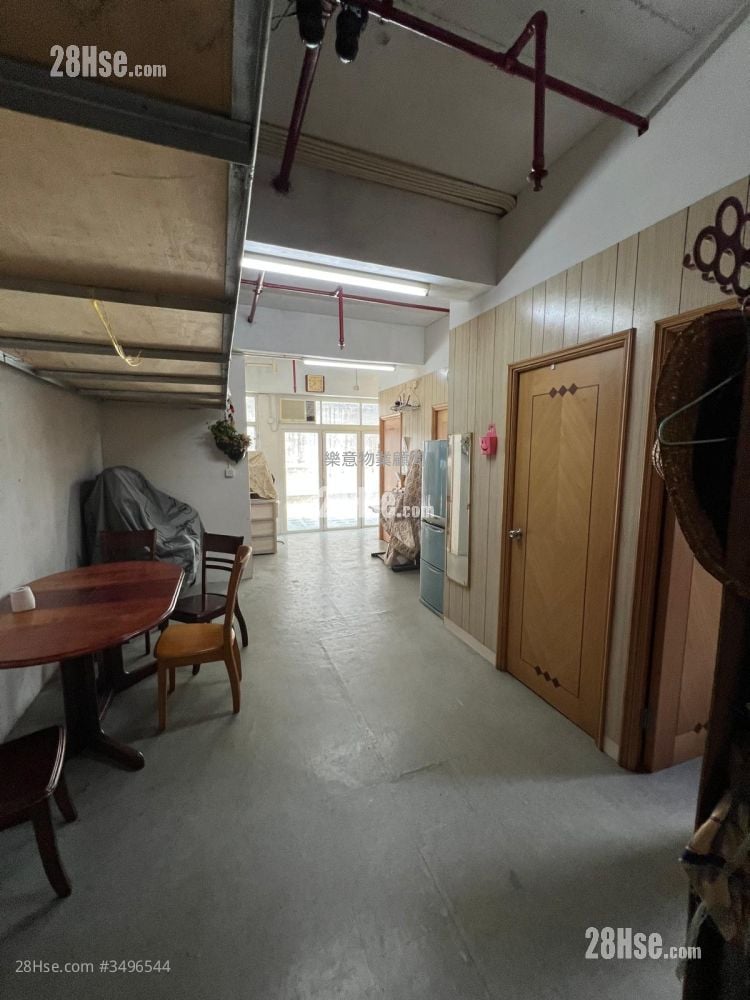 伟昌工业中心 售盘 841 平方尺