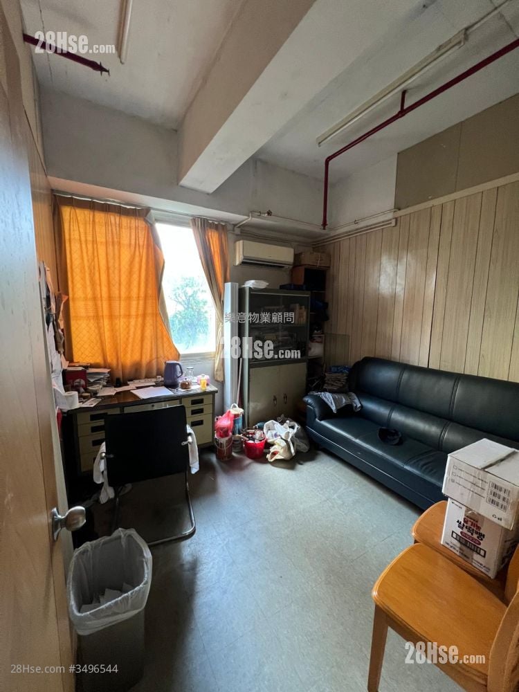 Wai Cheung Industrial Centre Sell 841 ft²