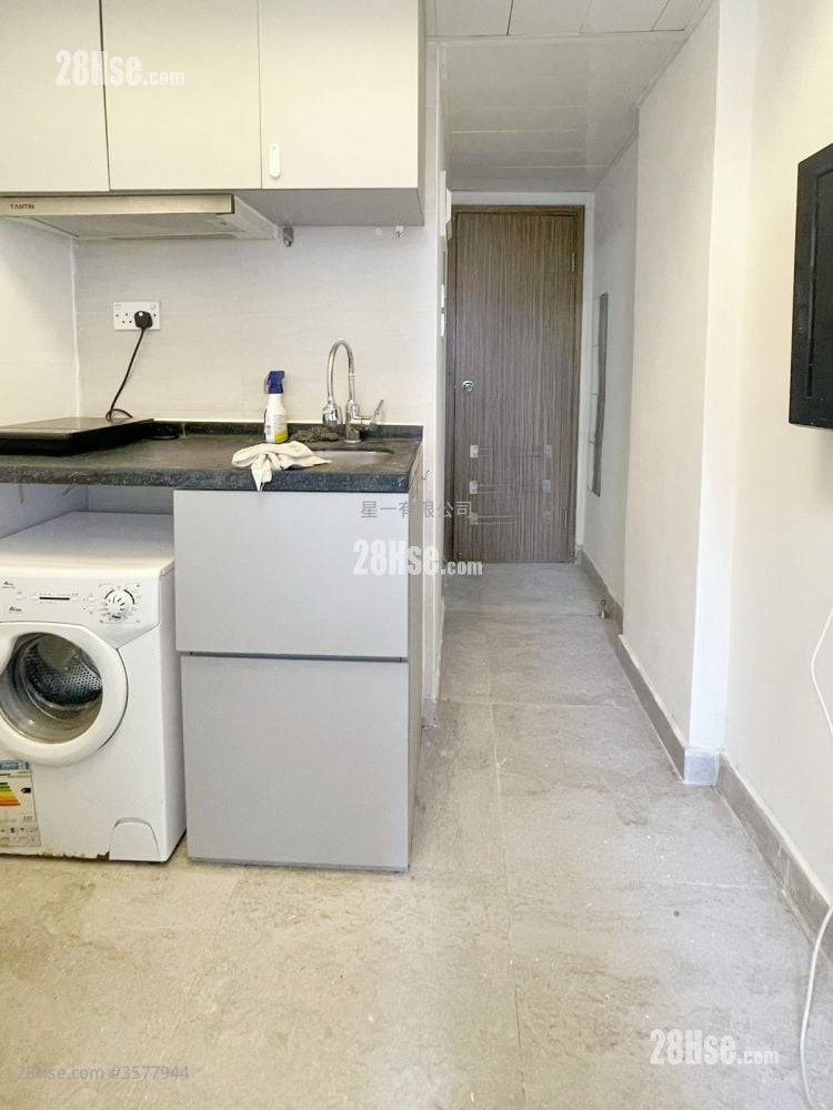 Tung Fat Building Rental 1 Bedroom , 1 Bathroom 160 ft²