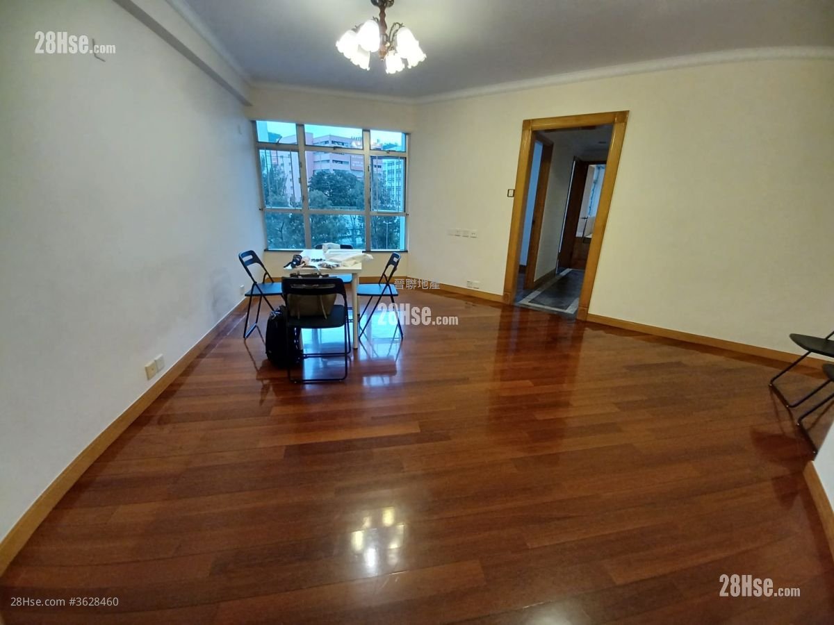 Man Lai Court Rental 622 ft²