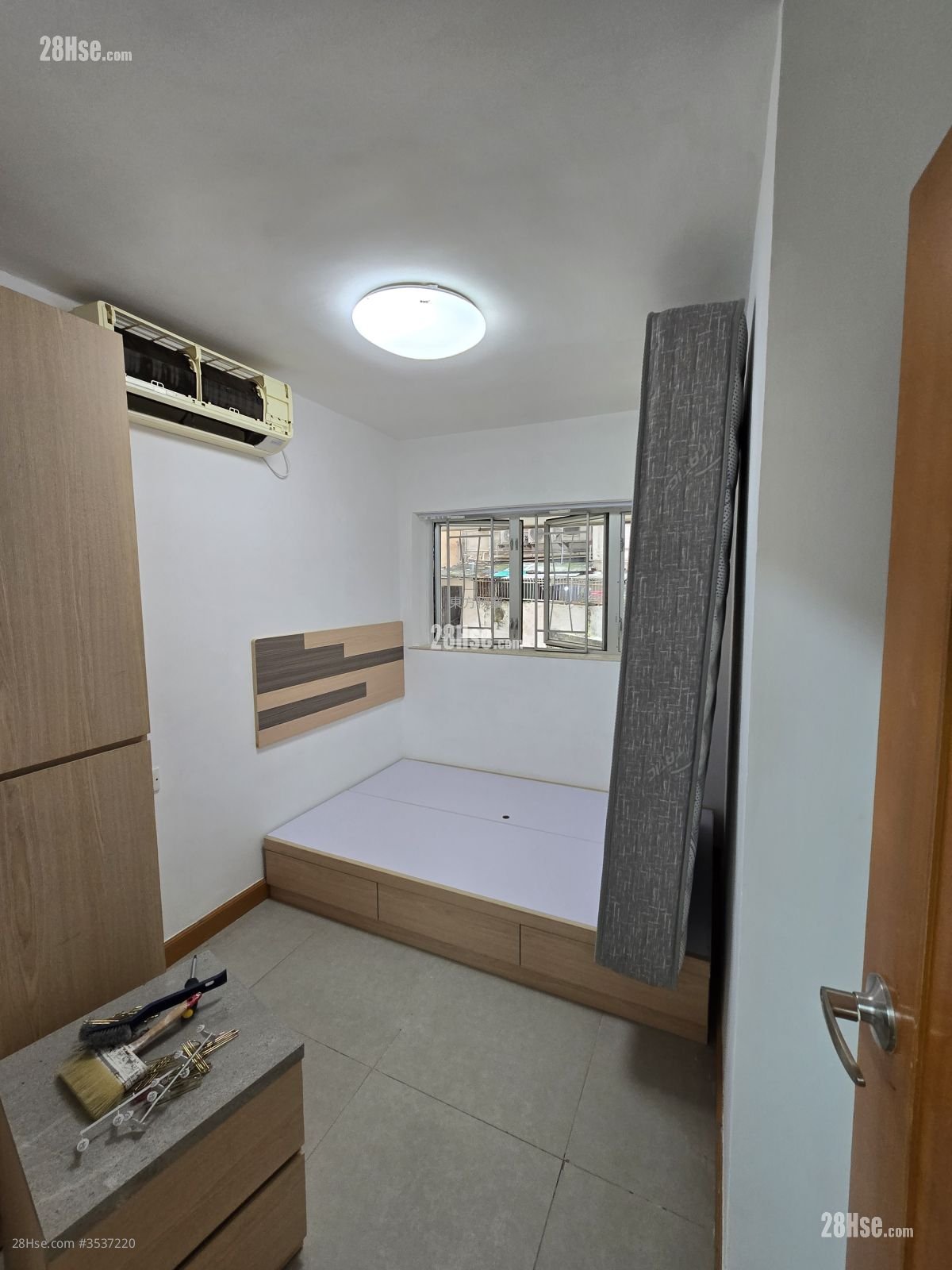 Pak Fuk Building Rental 2 Bedrooms , 1 Bathroom 380 ft²