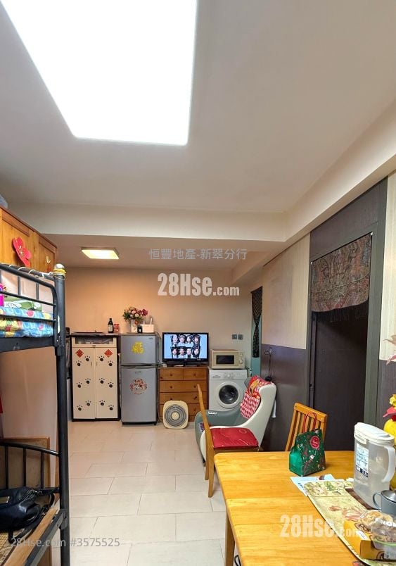 Artland Court Sell 2 Bedrooms , 1 Bathroom 364 ft²