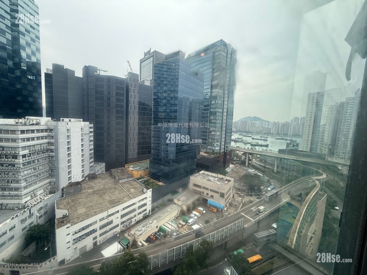 Summit Terrace Sell 2 Bedrooms , 1 Bathroom 446 ft²