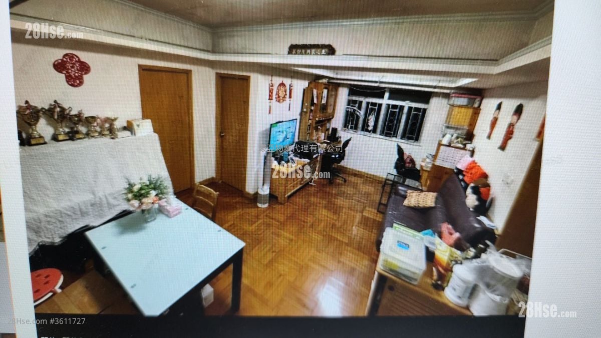 新景樓 售盤 3 房 , 1 浴室 559 平方呎