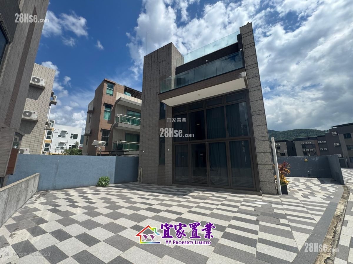 村屋 售盘 5+ 房 , 4 浴室 2,100 平方尺