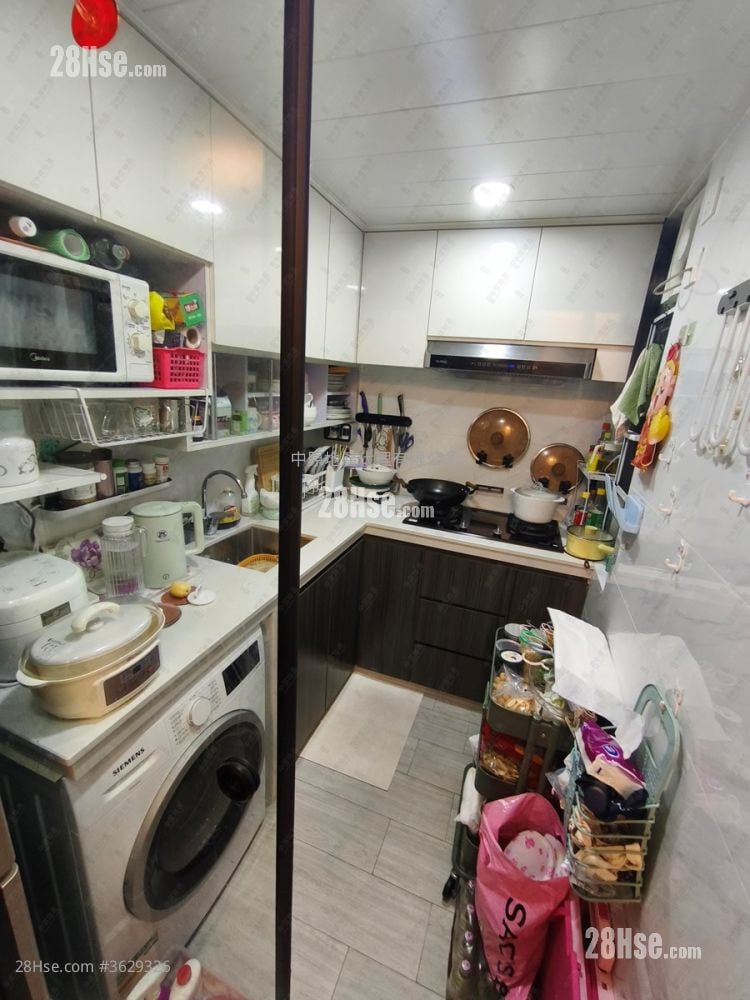 Shan Lai Court Sell 2 Bedrooms 376 ft²