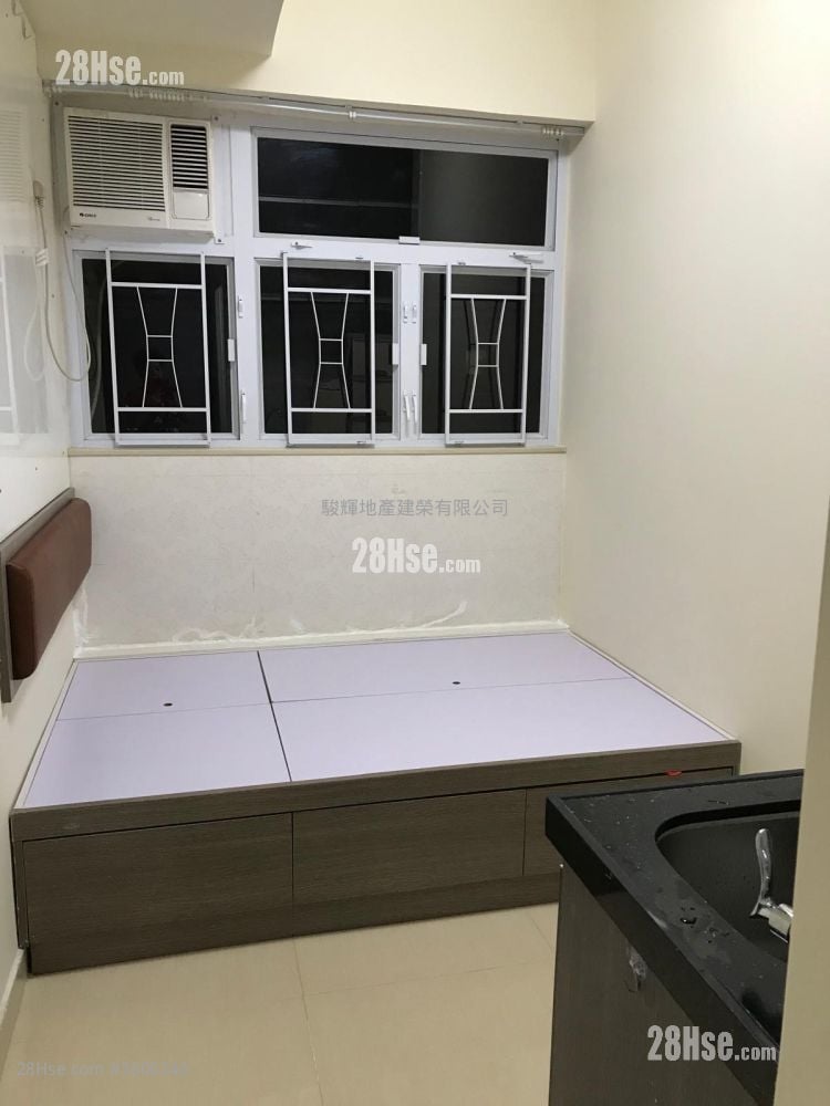Man Wai Building Rental Studio , 1 Bathroom 170 ft²