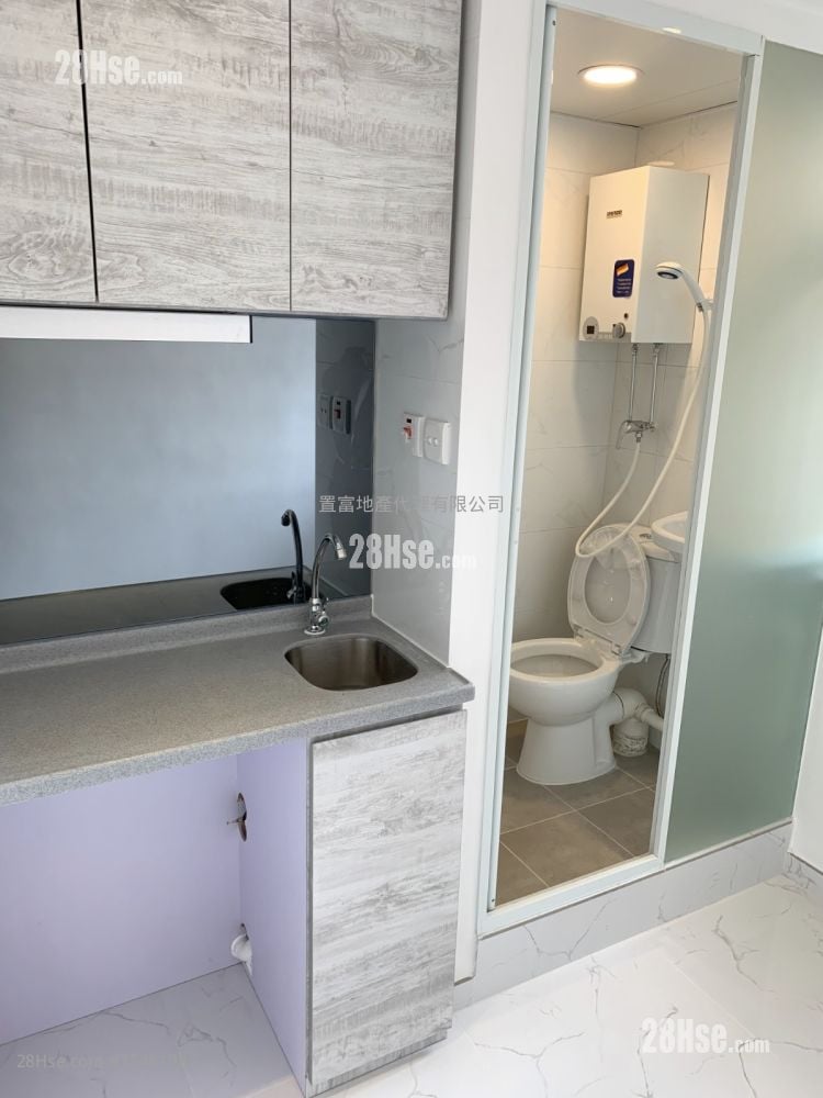 Yuet Bor Building Rental Studio , 1 Bathroom 100 ft²