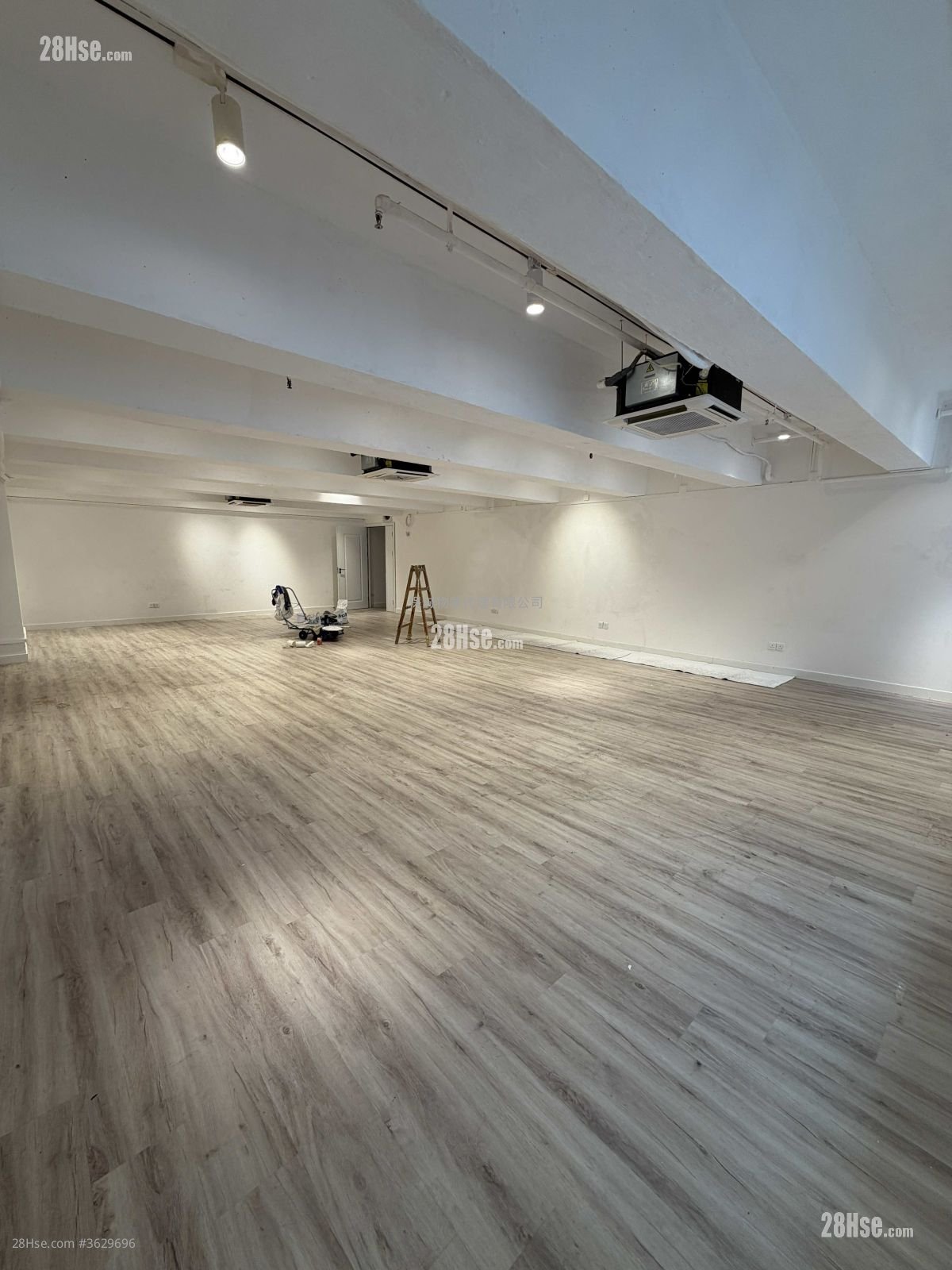 World Interests Building Rental 1,143 ft²