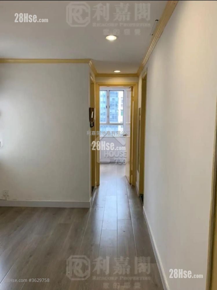 Po Fat Building Sell 2 Bedrooms , 1 Bathroom 281 ft²