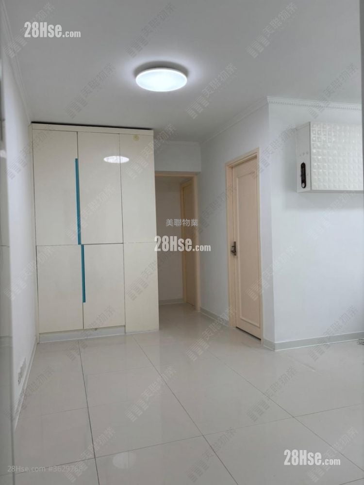 Ching Wah Court Rental 3 Bedrooms , 1 Bathroom 554 ft²