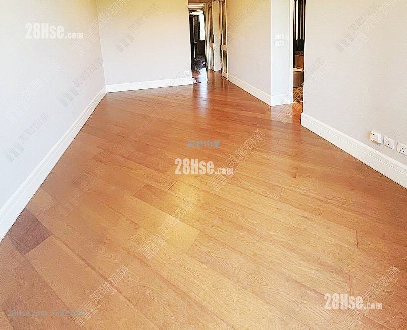 高爾夫御苑 售盤 3 房 , 3 浴室 959 平方呎