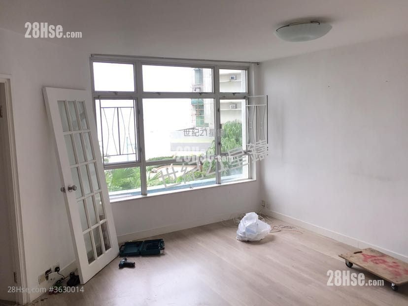 South Horizons Rental 3 Bedrooms 739 ft²