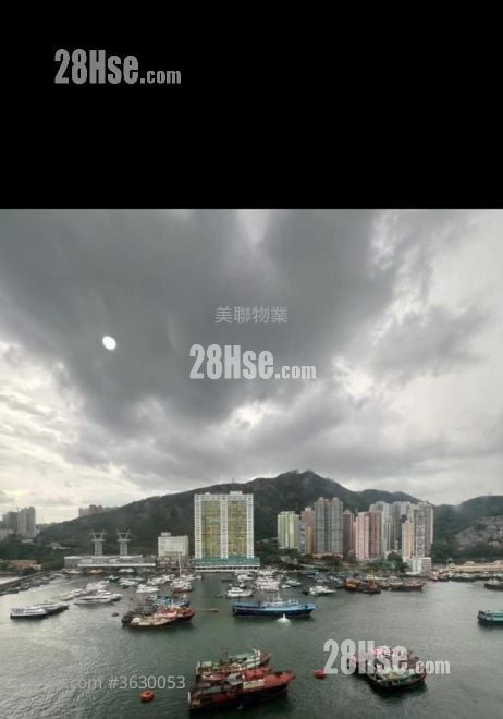 South Horizons Rental 4 Bedrooms , 2 Bathrooms 722 ft²