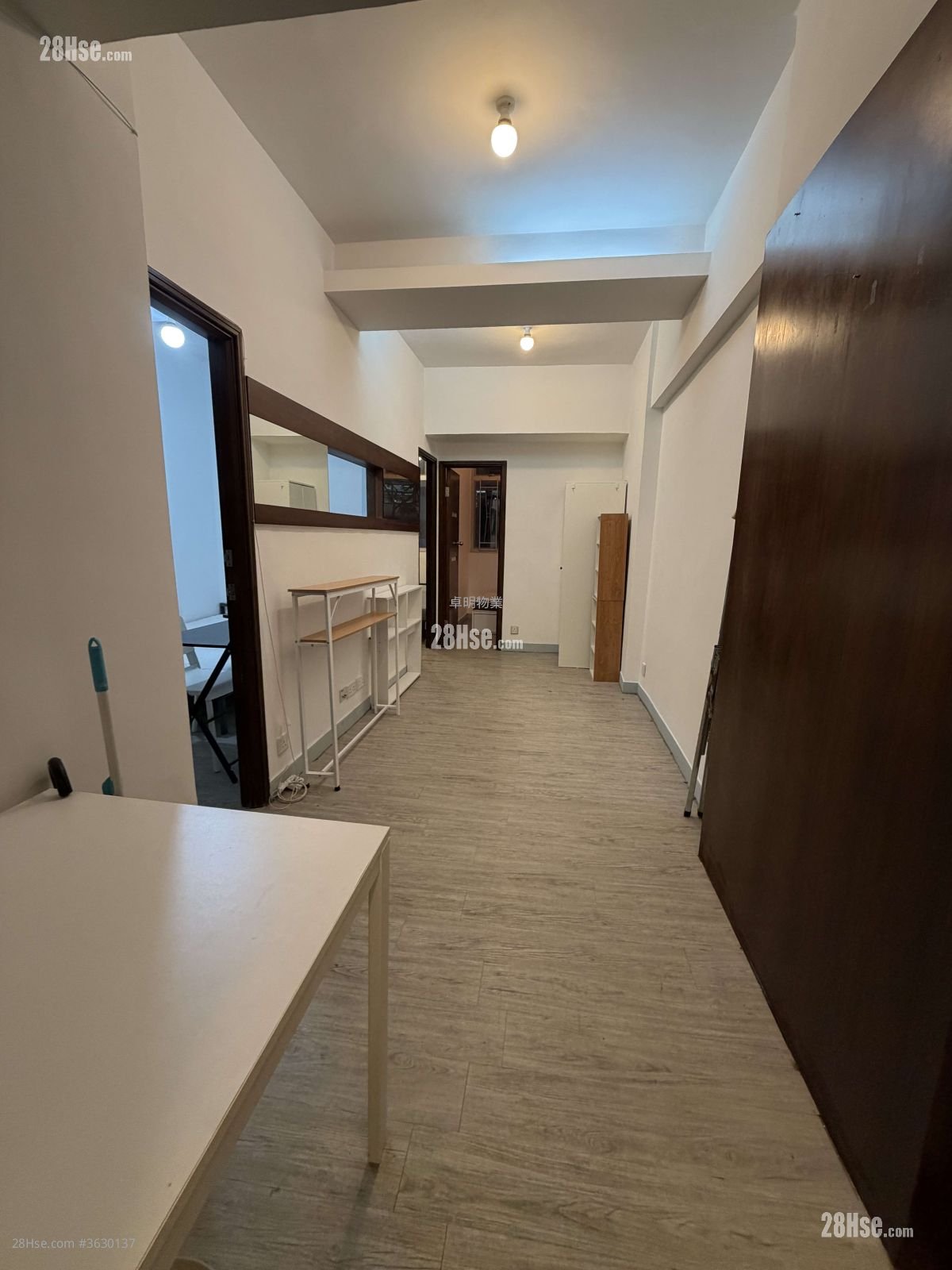 中亚大楼 租盘 3 房 , 2 浴室 512 平方尺