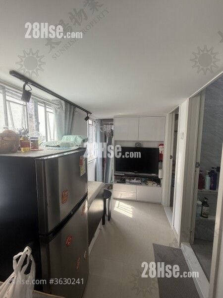 Wah Bo Building Sell 1 Bedroom 191 ft²