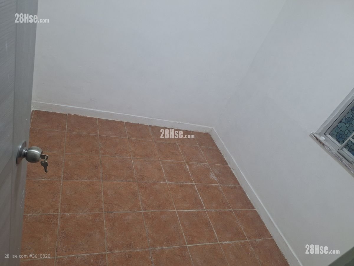 石安大廈 租盤 2 房 , 1 浴室 263 平方呎