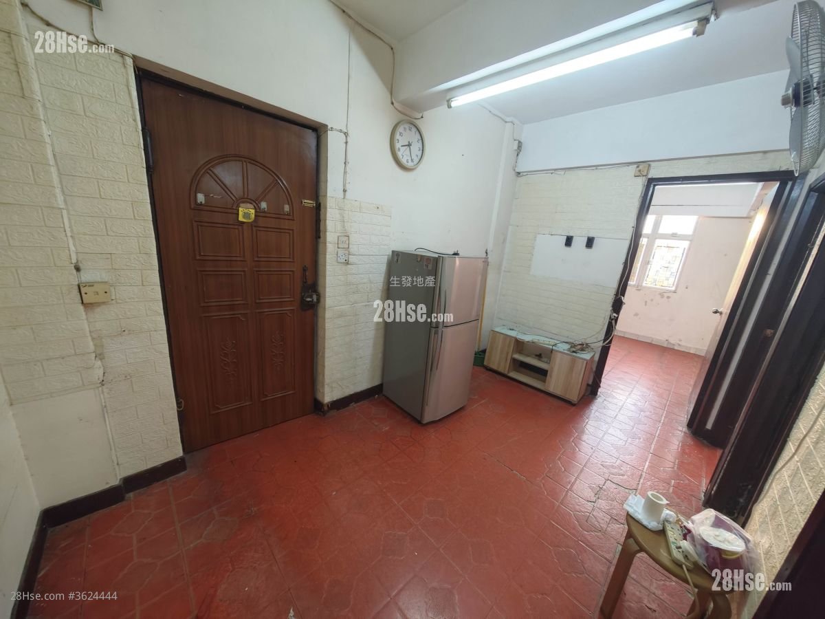 San Po Kong Mansion Sell 2 Bedrooms , 1 Bathroom 335 ft²