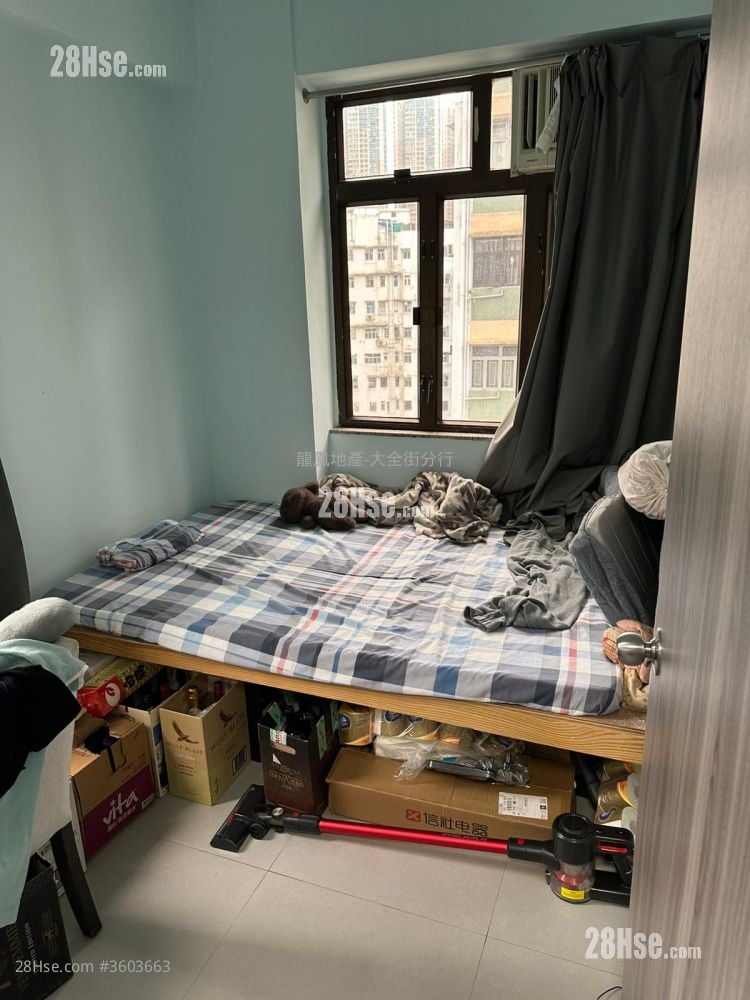 丽华大厦 售盘 2 房 , 1 浴室 339 平方尺