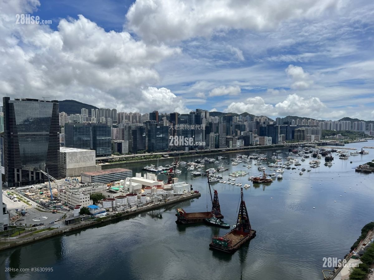 One Victoria Sell 3 Bedrooms , 2 Bathrooms 766 ft²