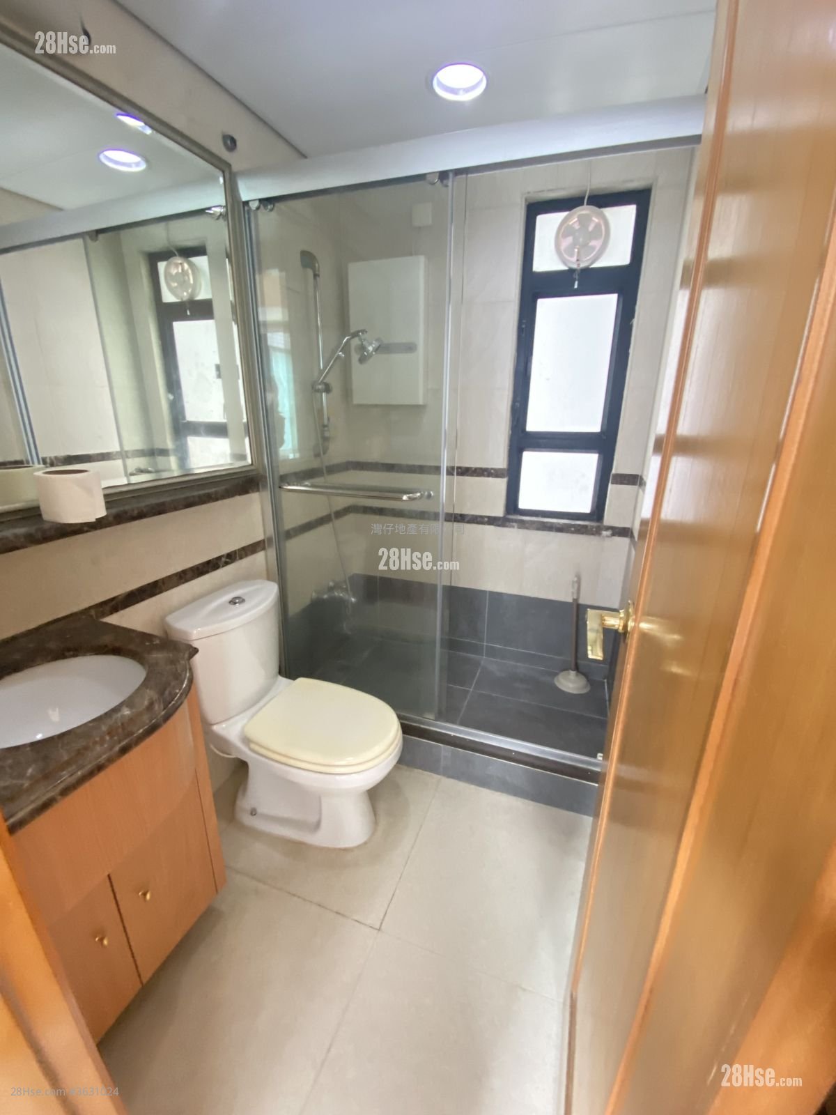 国泰新宇 租盘 1 房 , 1 浴室 307 平方尺