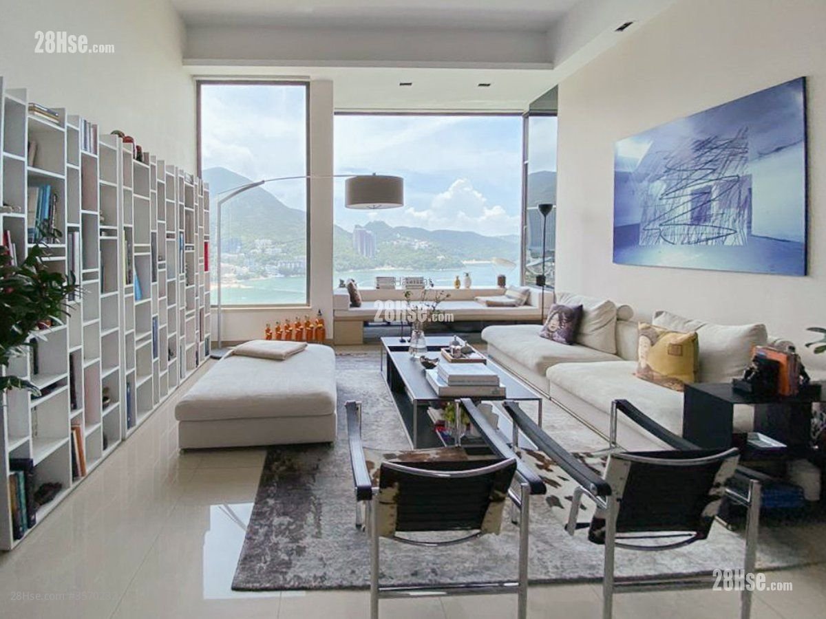 The Beachfront Sell 4 Bedrooms , 3 Bathrooms 2,526 ft²