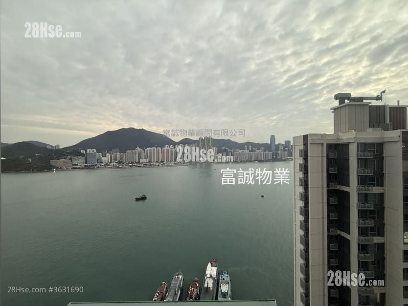 The Coast Line Rental 3 Bedrooms , 2 Bathrooms 718 ft²