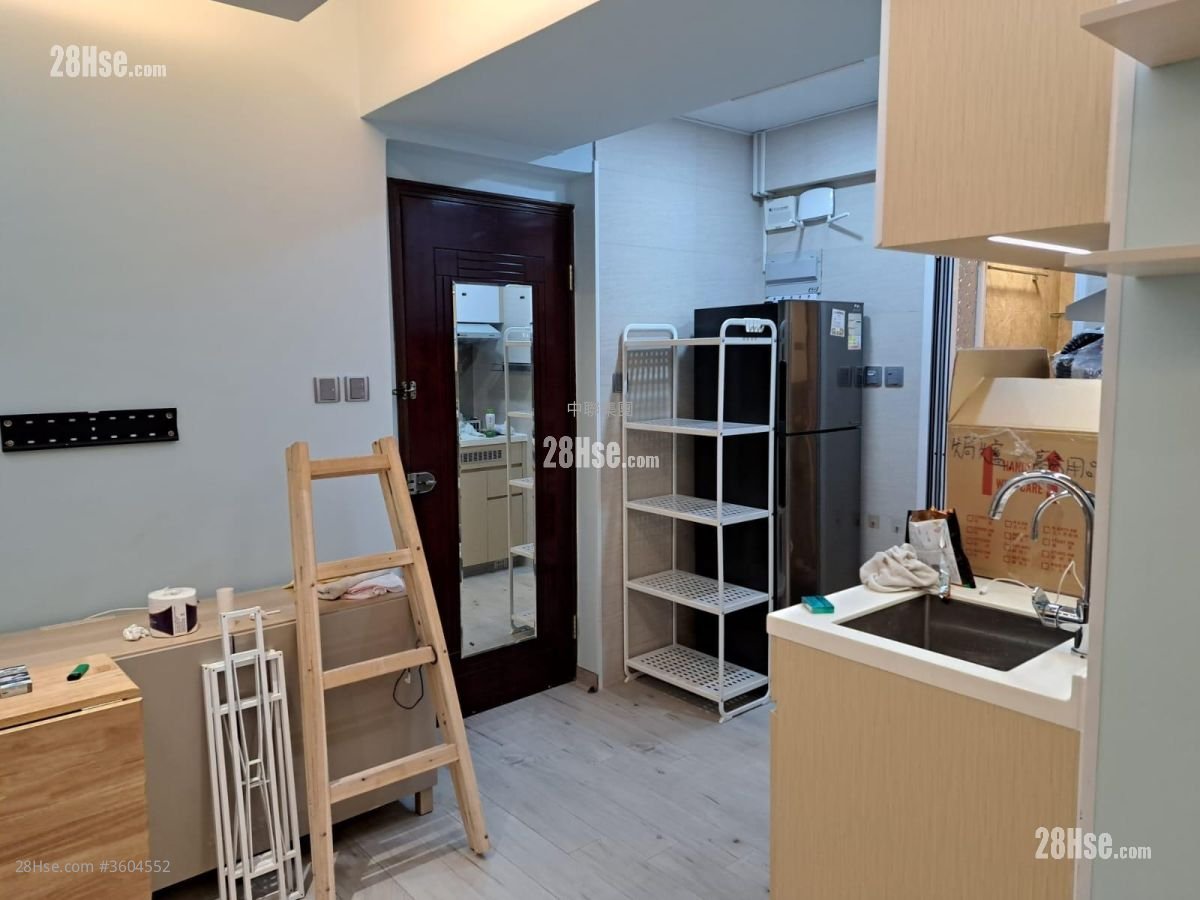 Kam Fai Building Sell 2 Bedrooms , 1 Bathroom 302 ft²