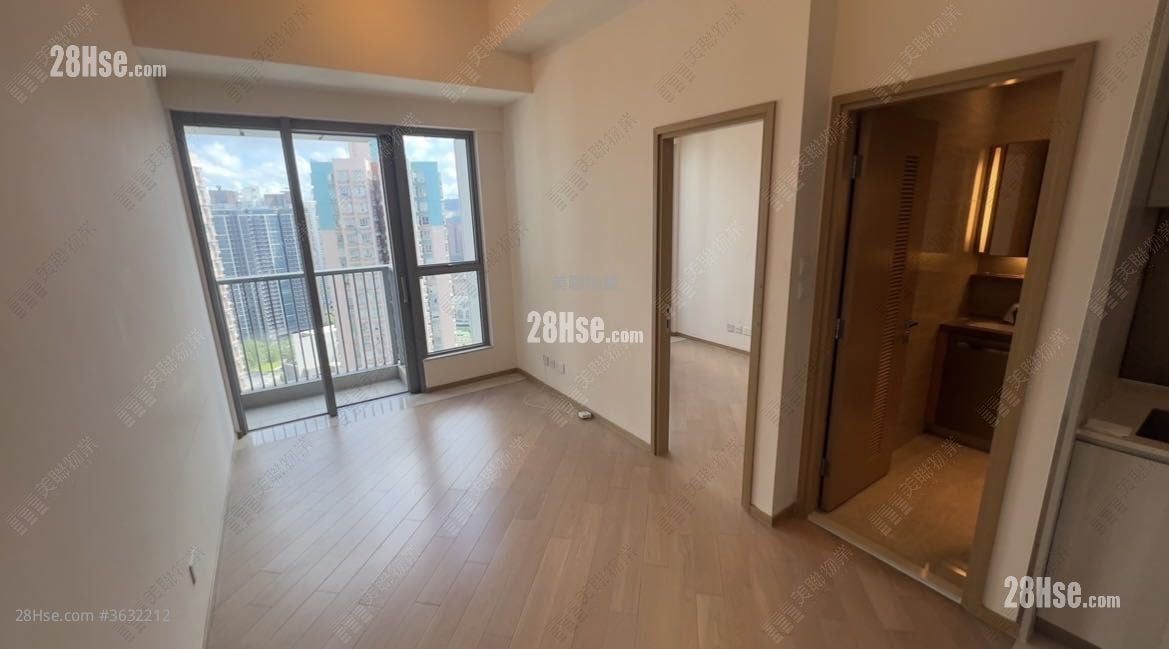 Eight Regency Rental 347 ft²