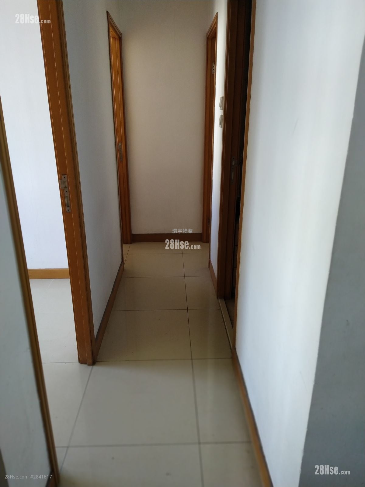 Indihome Rental 3 Bedrooms , 2 Bathrooms 538 ft²