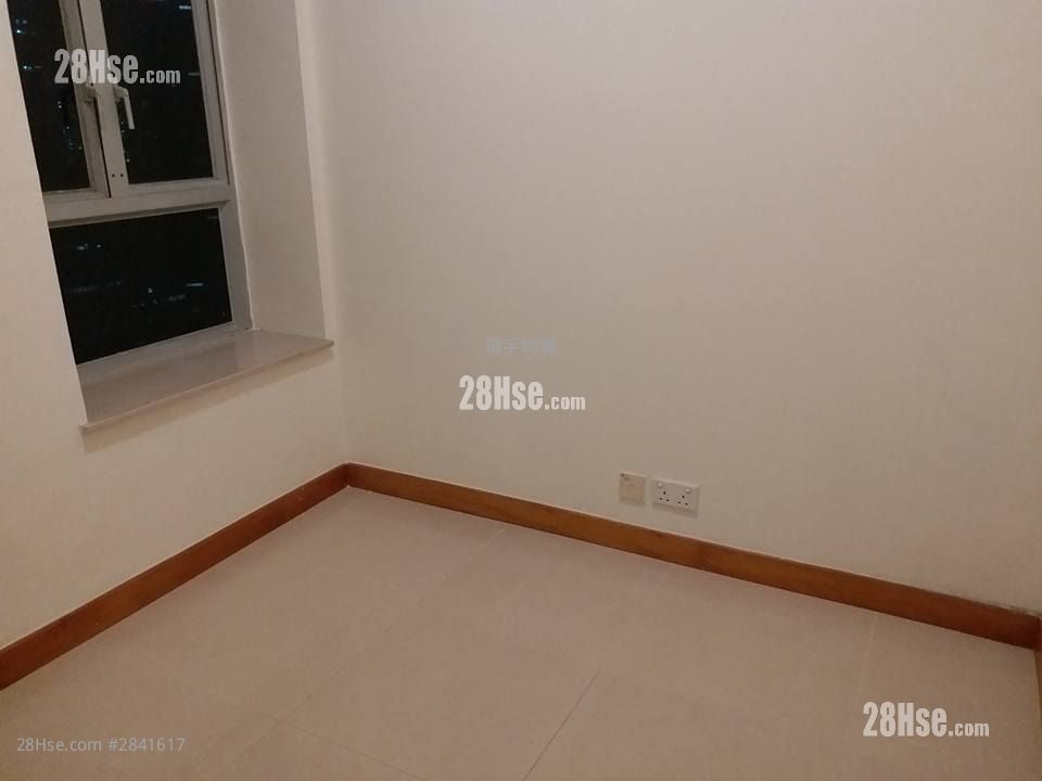 Indihome Rental 3 Bedrooms , 2 Bathrooms 538 ft²