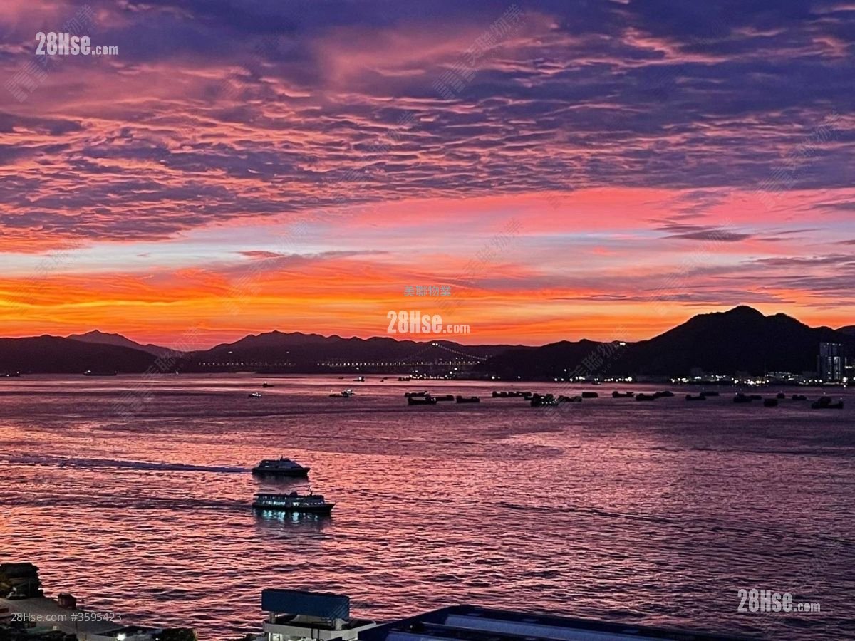 Upton Sell 3 Bedrooms , 2 Bathrooms 1,124 ft²