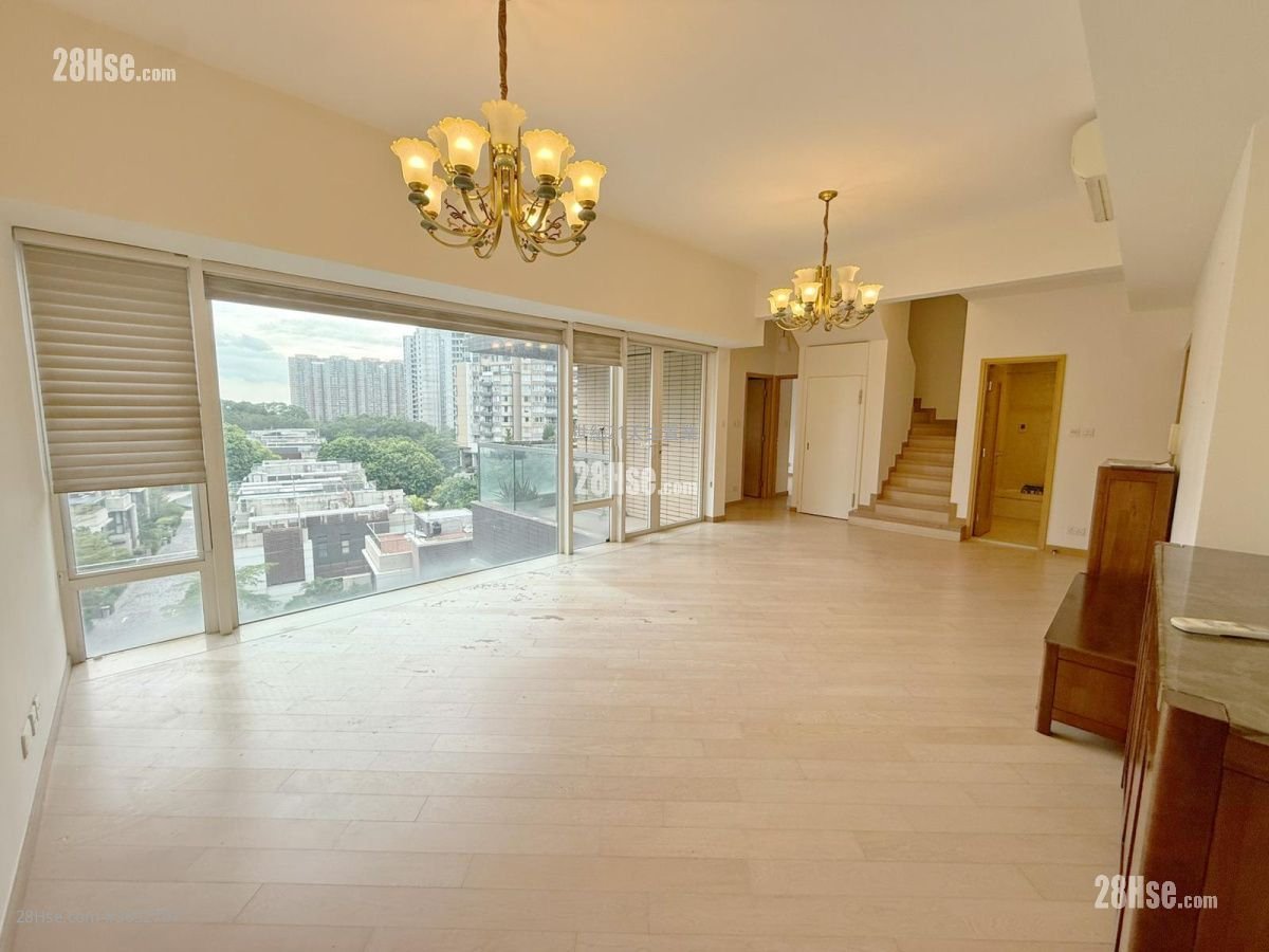 Avignon Sell 5+ Bedrooms , 3 Bathrooms 1,577 ft²