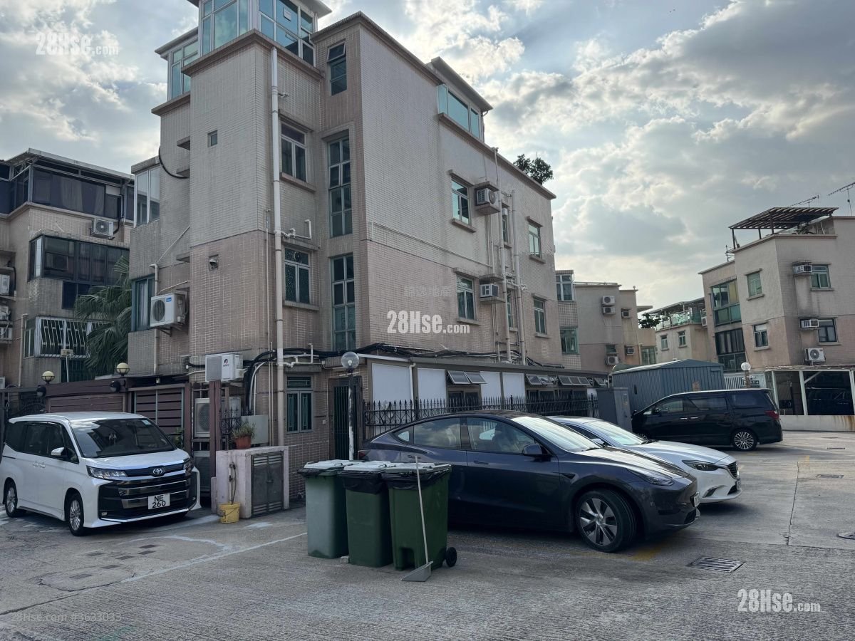 Wah On Villa Sell 3 Bedrooms , 1 Bathroom 700 ft²