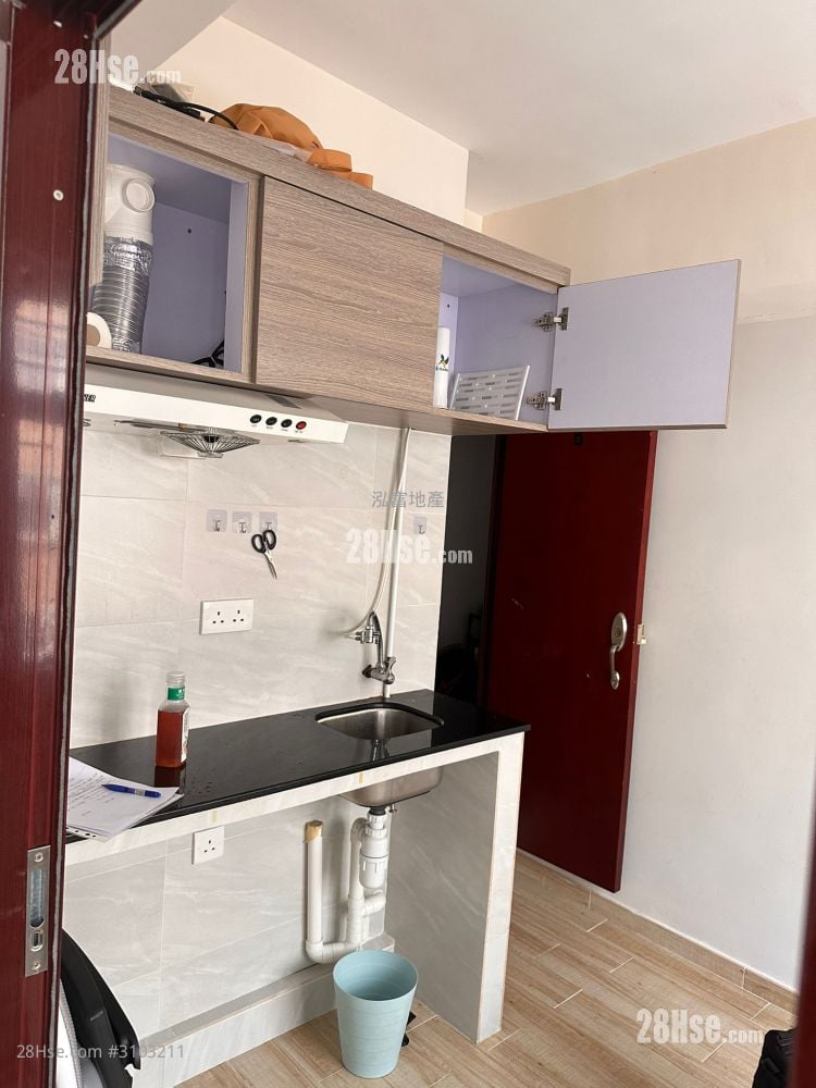 唐楼 租盘 1 房 , 1 浴室 110 平方尺