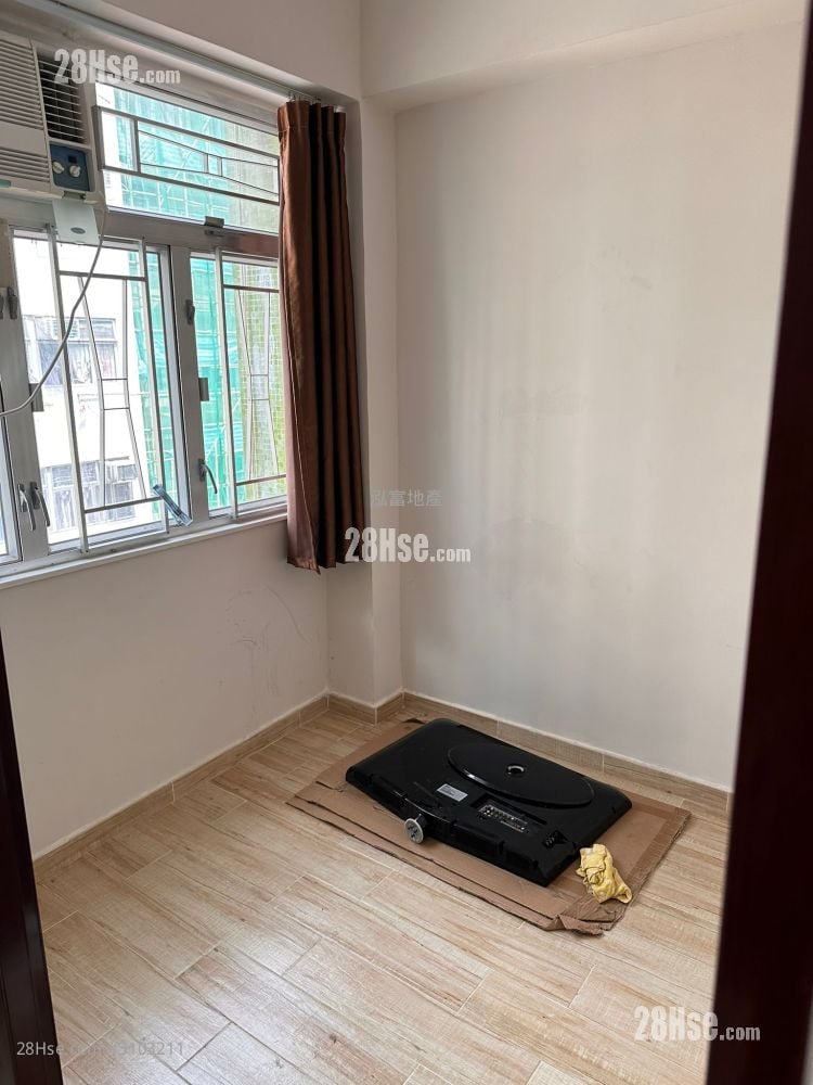 唐楼 租盘 1 房 , 1 浴室 110 平方尺