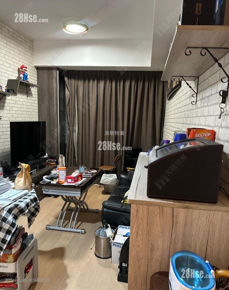 Savannah Sell 2 Bedrooms , 1 Bathroom 448 ft²