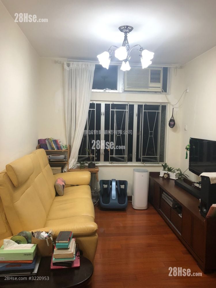 Hong Shui Court Sell 3 Bedrooms , 1 Bathroom 559 ft²