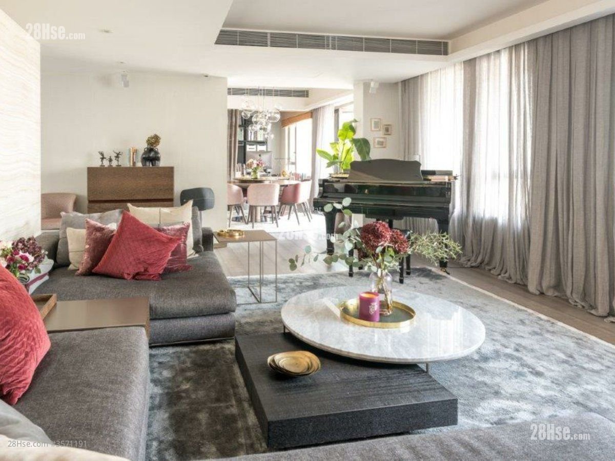 Regal Crest Sell 3 Bedrooms , 3 Bathrooms 3,155 ft²