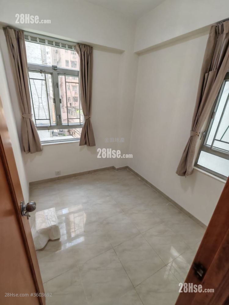 Wai Sun Building Sell 2 Bedrooms , 1 Bathroom 256 ft²
