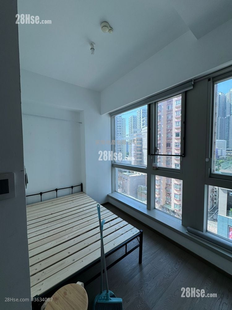 One Eighty Sell Studio , 1 Bathroom 164 ft²