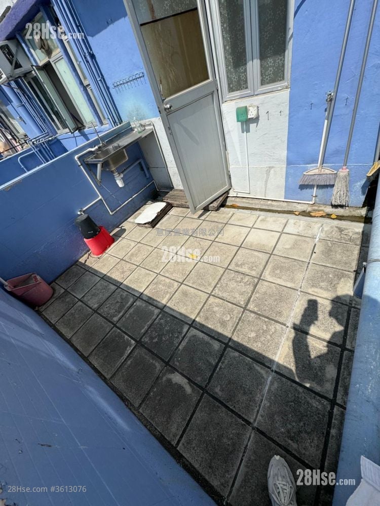 On King House Rental Studio , 1 Bathroom 100 ft²