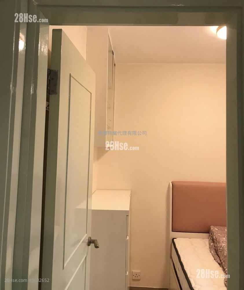 Shatin Centre Sell 2 Bedrooms 378 ft²