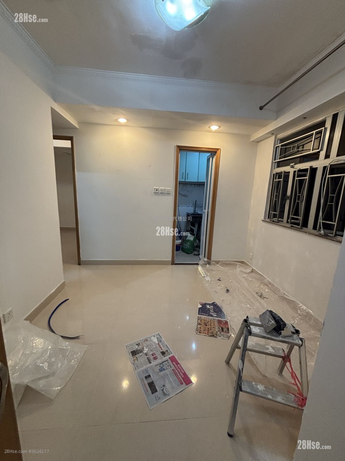 定安大廈 租盤 2 房 , 1 浴室 310 平方呎