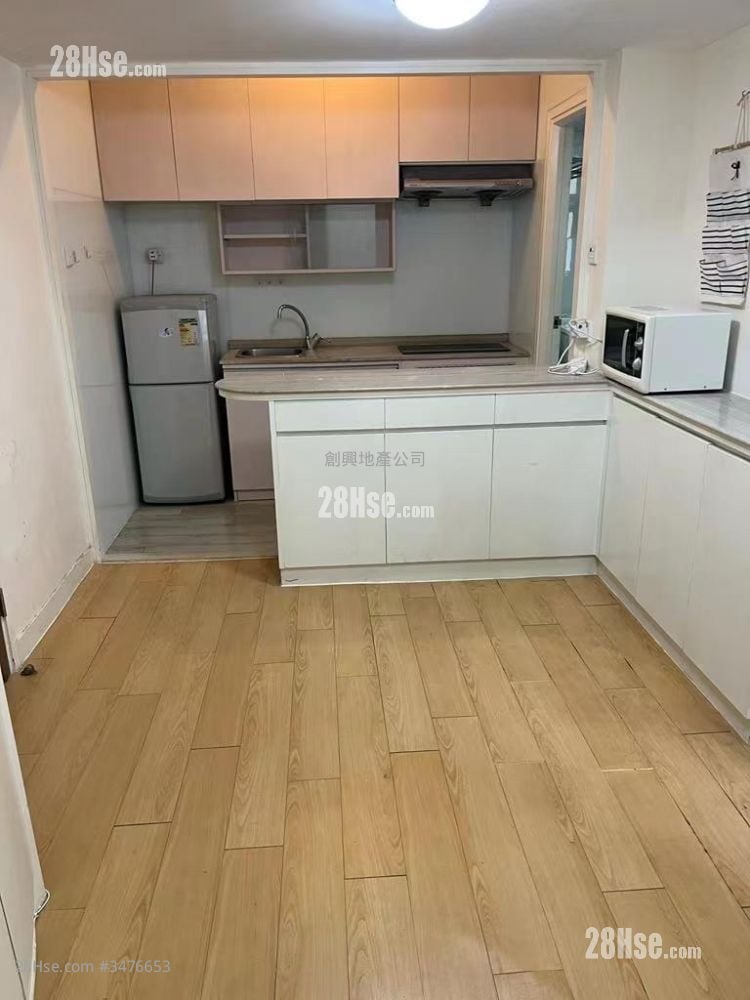 Chong Yip Centre Rental 1 Bedroom 270 ft²