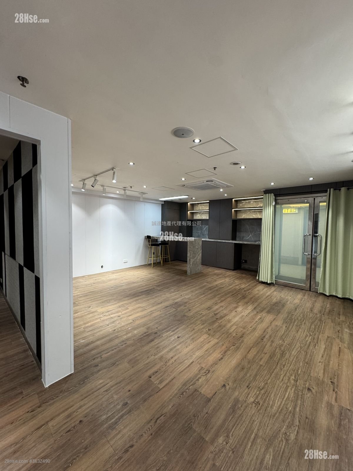 荣昌工业大厦 租盘 1 房 , 1 厕所