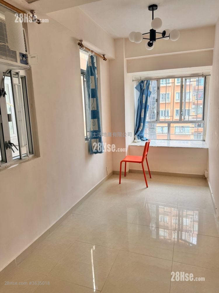 金獅花園 租盤 1 房 270 平方呎