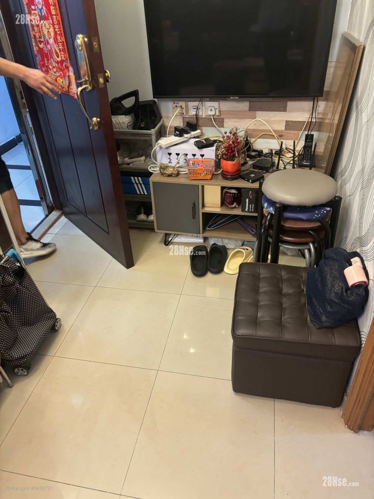 Lai Tong Building Sell 3 Bedrooms , 1 Bathroom 407 ft²